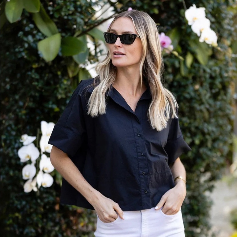 NWT Julia Amory Antibes Black Button-Down Shirt - Small